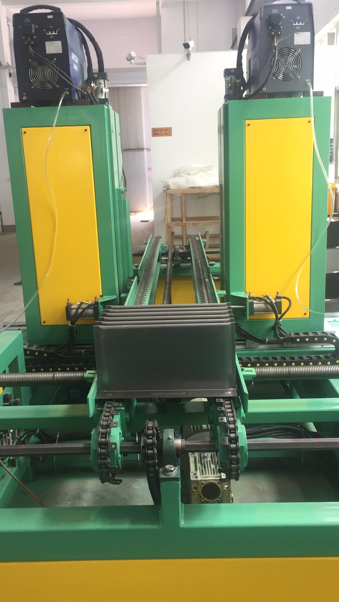 波紋片自動焊接機